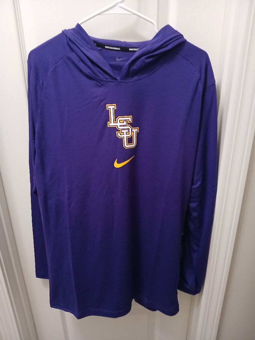 Nkie long sleeve hooded t-shirt large LSU Tigers NWOT
